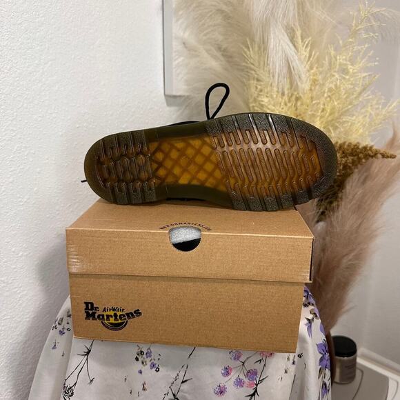 Dr. Martens Patent Lamper White Combat Boots Size 7 Womens - Picture 8 of 10